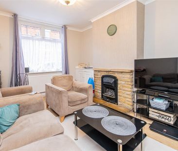 2 bed House - Terraced To Let - Photo 4