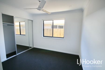 Low Maintenance Family Home With 2 Living Areas! - Photo 3