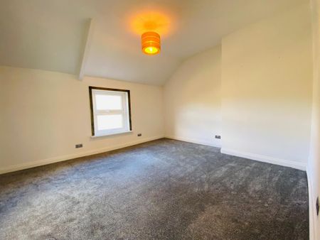 2 bedroom terraced house to rent - Photo 2