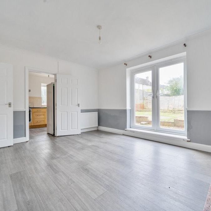 4 bedroom detached house to rent - Photo 1