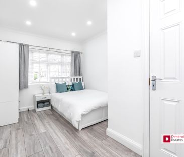 Hall Lane, E4, London - Photo 6