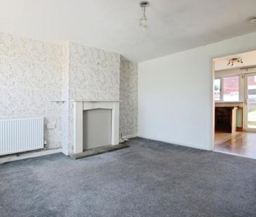 A lovely three bedroom family home offered on an unfurnished basis ... - Photo 1