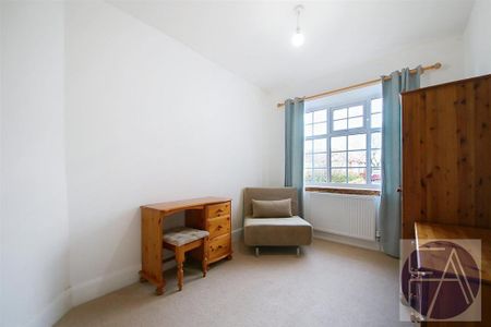 2 bedroom semi-detached bungalow to rent - Photo 4