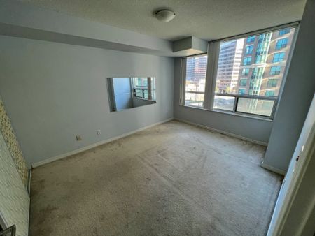 For Lease - 509 Beecroft Road Unit# 817, Toronto, Ontario - Photo 2