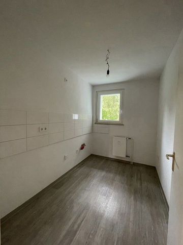 Günstige 3, 5 Zimmerwohnung ist noch frei ! - Foto 5