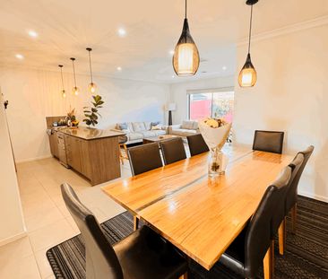 24 Ravenhurst Circuit, Cranbourne North - Photo 4