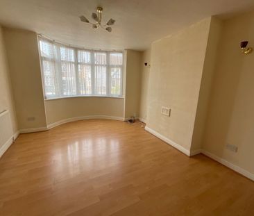 Ulverscroft Road Cheylesmore Coventry - Photo 1