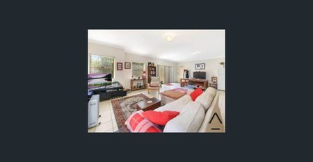 Stylish 2 Bedroom Apartment - Your Perfect Urban Retreat Awaits! - Photo 2