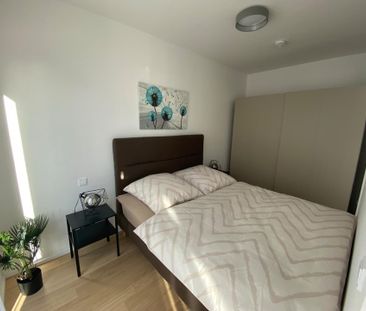 Möblierte & vollausgestattete 2 Zi. Neubau-Whg. + TG, S-Bahn Nähe - Photo 1