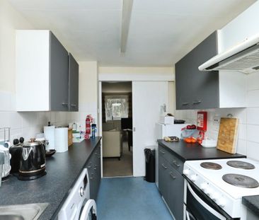 Upton Road - Photo 4