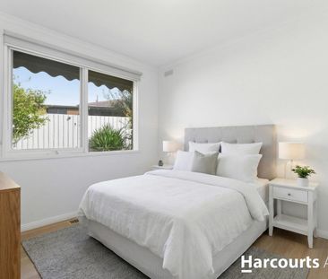 Family Home in Dandenong North Awaits! - Photo 4