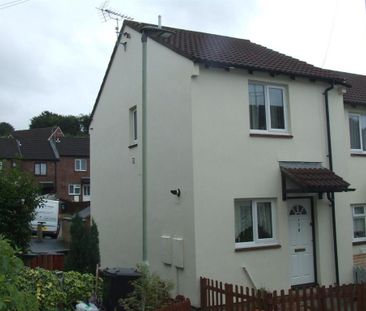 2 bedroom end of terrace house to rent - Photo 4