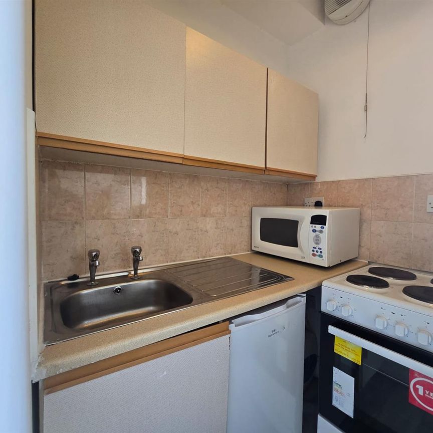 Chatsworth Road, London E5 - Photo 1