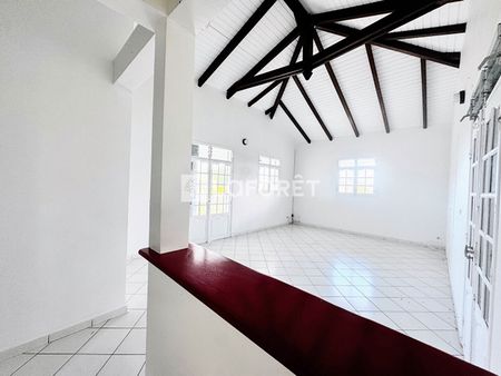 House - Photo 2