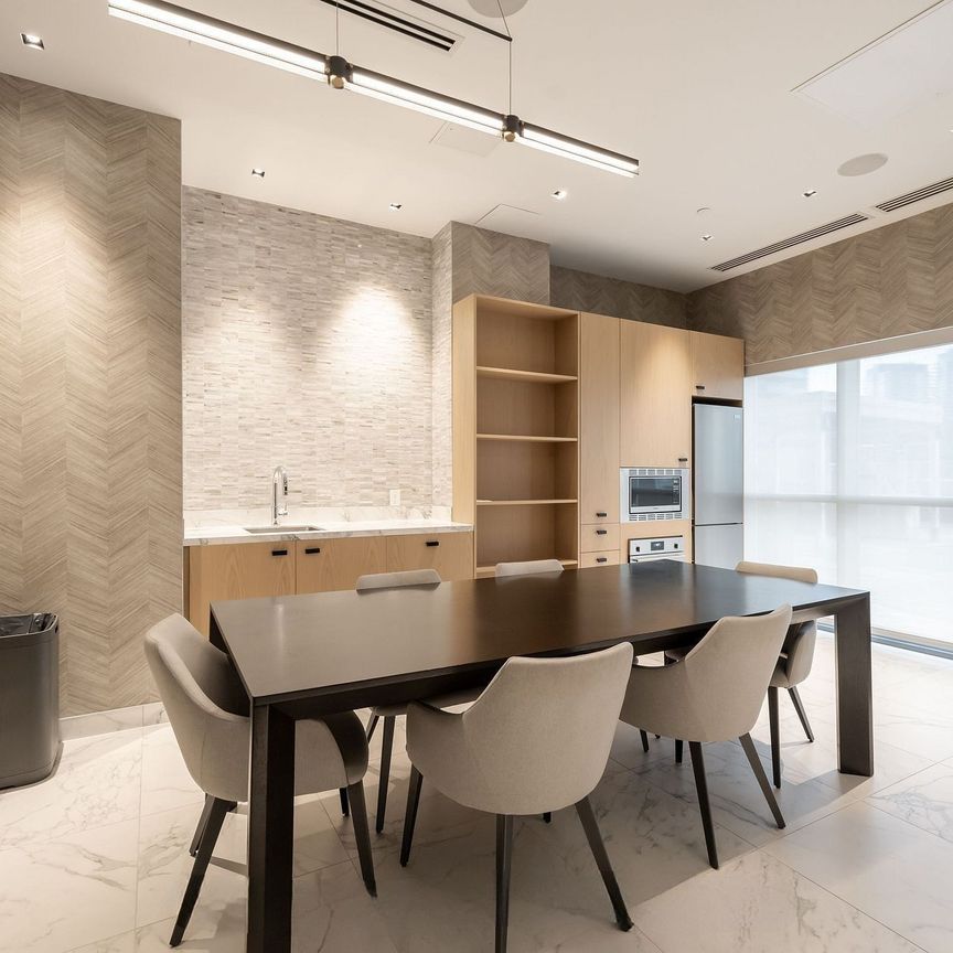 For Lease - 65 Annie Craig Drive Unit# 411, Toronto, Ontario - Photo 1