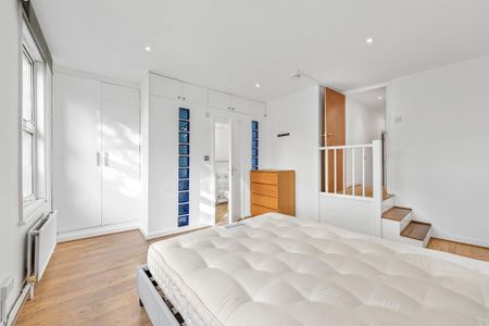 3 bedroom flat to rent - Photo 5