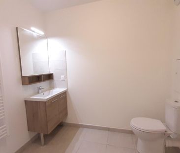 location Appartement T1 DE 28.05m² À NOISY LE GRAND - Photo 2