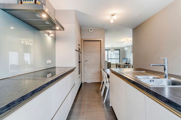 Recente HOB met 2 slaapkamers, tuin en garage! - Photo 1