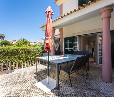 2 bedroom luxury Semidetached House for rent in Cascais e Estoril, ... - Photo 2