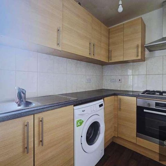 Charlton Road, N9 - Photo 1