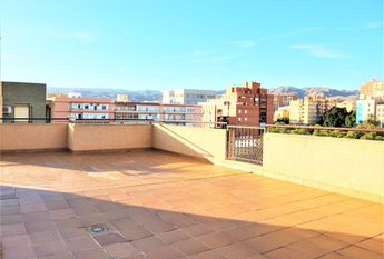 Ático de alquiler en Nueva Andalucía