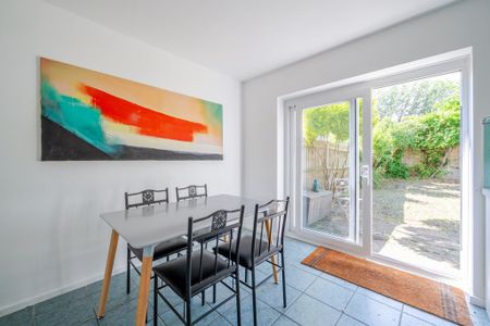 3 bedroom semi-detached house to rent - Photo 4