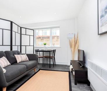 Studio to rent - Photo 2