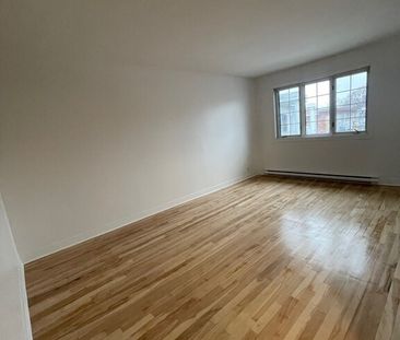 Grand Logement Disponible Dans Anjou - Photo 1