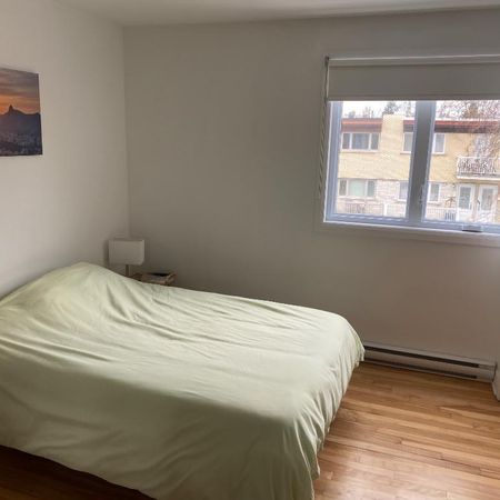 3-1/2 au 2e étage d'un triplex tranquille - Photo 3