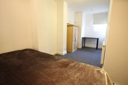 5 bedroom terraced house to rent - Photo 5