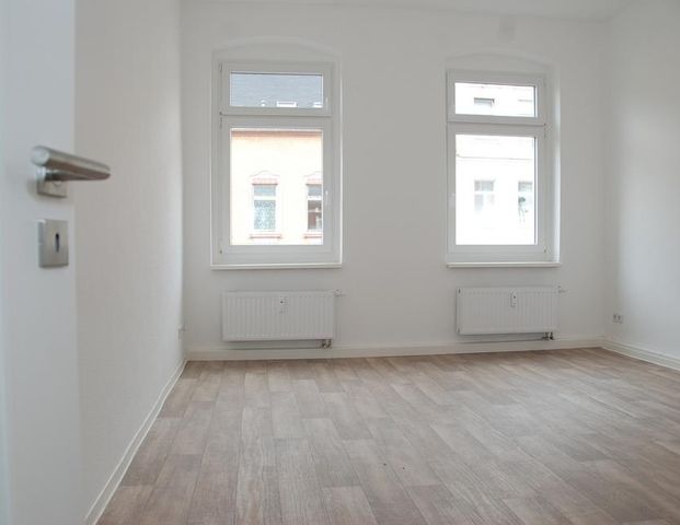 4-Raum-Altbauwohnung mit Balkon - Foto 1