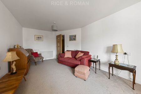 1 Bedroom Apartment - Photo 3