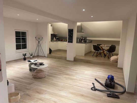 4.5 Zimmer, 150 m², 1. Stock - Photo 1