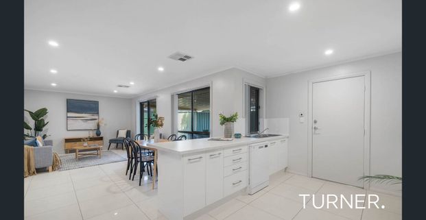 Modern 3 Bedroom Home in a Convenient Location - Photo 1