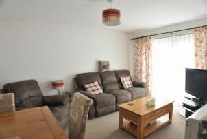 2 Bedroom Bungalow For Rent - Photo 1