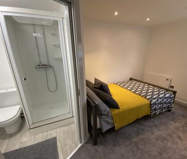 5 bedroom apartment to rent - Photo 2