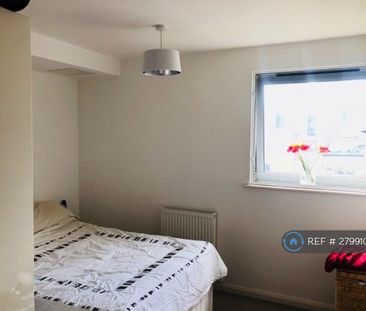 1 bedroom flat to rent - Photo 4