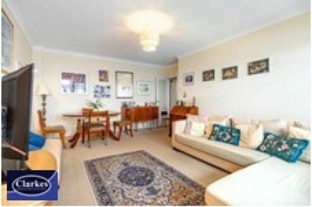 SEA VIEWS at Albany Manor Rd - Photo 2