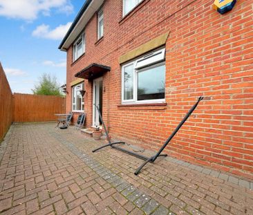 1 bedroom in a house share to rent - Photo 6