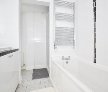 4 bedroom terraced house to rent - Photo 4