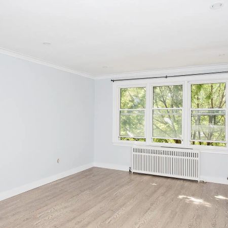 2-9 Oaklawn Gdns. — 2 Bedroom - Photo 3
