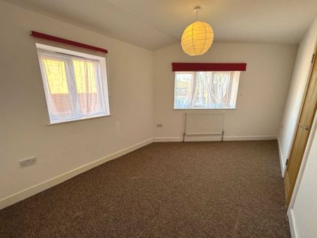 OIRO £1,699 pcm - Available 06/12/2025 - Unfurnished - Photo 4