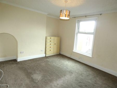 2 Bedroom Terrace House to Rent in Higher Walton - Photo 3