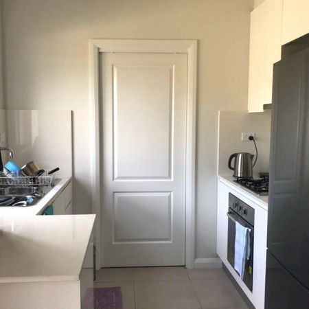 Modern & Private Two-Bedroom Granny Flat in Sought-After Location - Photo 3