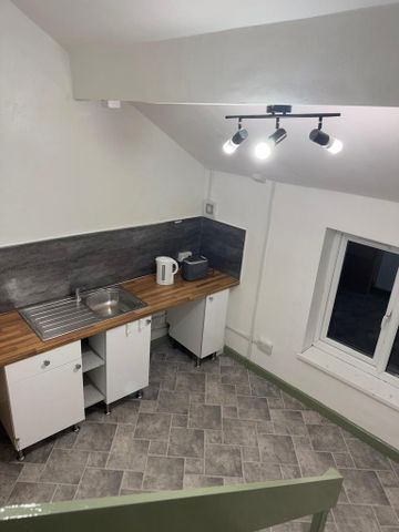 1 bedroom in a house share to rent - Photo 5