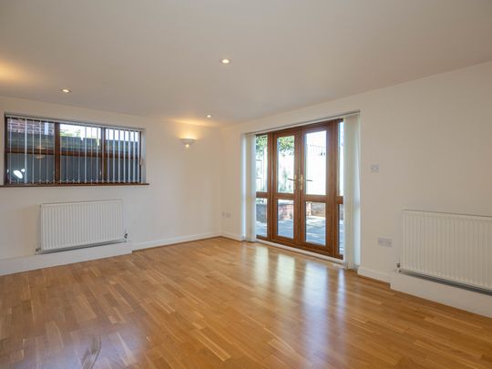 2 bedroom semi-detached to let - Photo 1