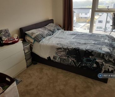 2 bedroom flat to rent - Photo 4
