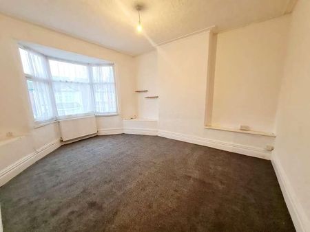 Richmond Avenue, Prestwich, M25 - Photo 2