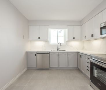 27 Rollins Dr, Welland - 3 Bedroom Main Unit - Photo 5