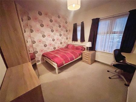 2 bedroom end of terrace house to rent - Photo 3